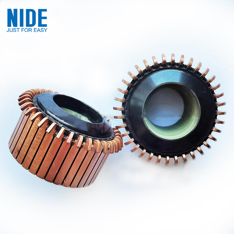 ڈی سی مشینوں میں کمیوٹیٹر کیوں لگایا جاتا ہے؟