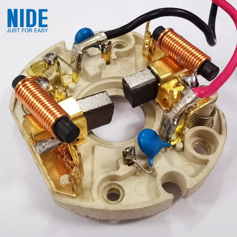 کاربن برش موٹر کی کارکردگی اور لمبی عمر کو کس طرح بہتر بناتے ہیں